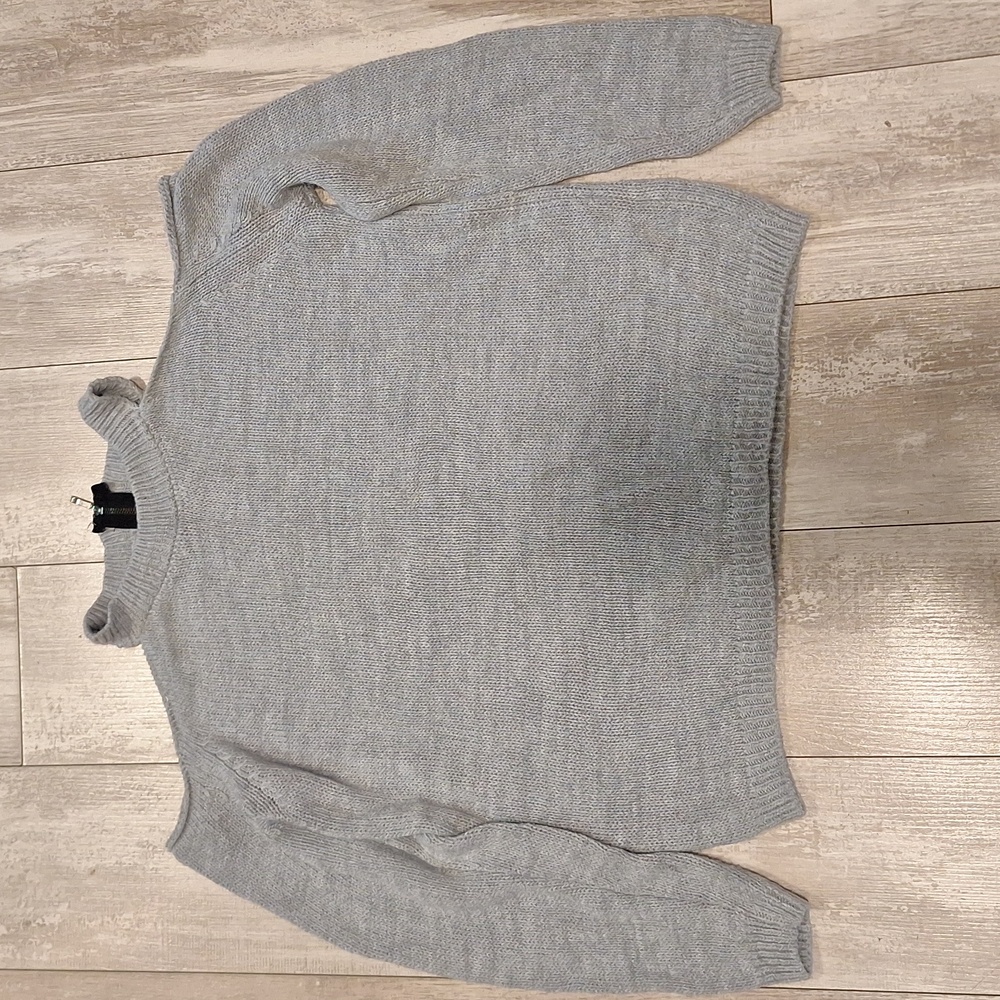 Gray Cold Shoulder Sweater One Size Fits Most.   Im A Size Medium